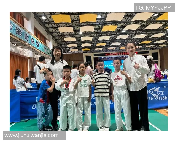 会跆拳道的男足球明星有哪些 足球场外的武术才能与魅力 会跆拳道的男足球明星有哪些 足球场外的武术才能与魅力