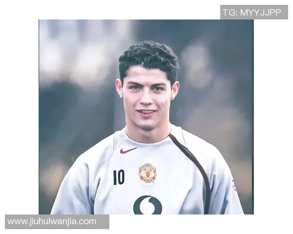 C罗高清形象展示：感受足球巨星风采与荣耀瞬间